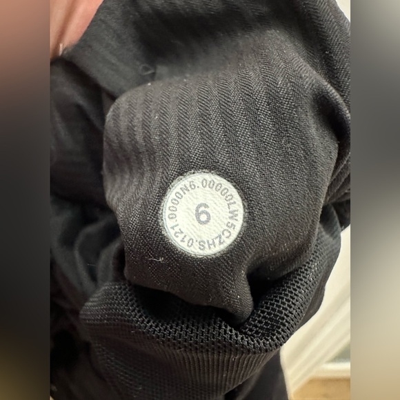Lululemon Beyond the Studio Joggers Size  6 - Picture 8 of 10
